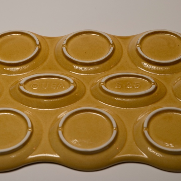 Midcentury Yellow Ceramic Condiment Platter - Picture 6 of 13